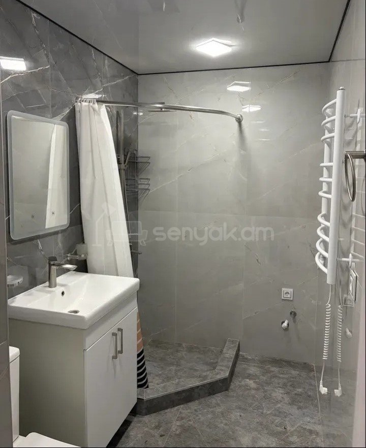 3 Սենյականոց Բնակարան Նորակառույցում, 110քմ, 12/18 հարկ, Կապիտալ Վերանորոգված