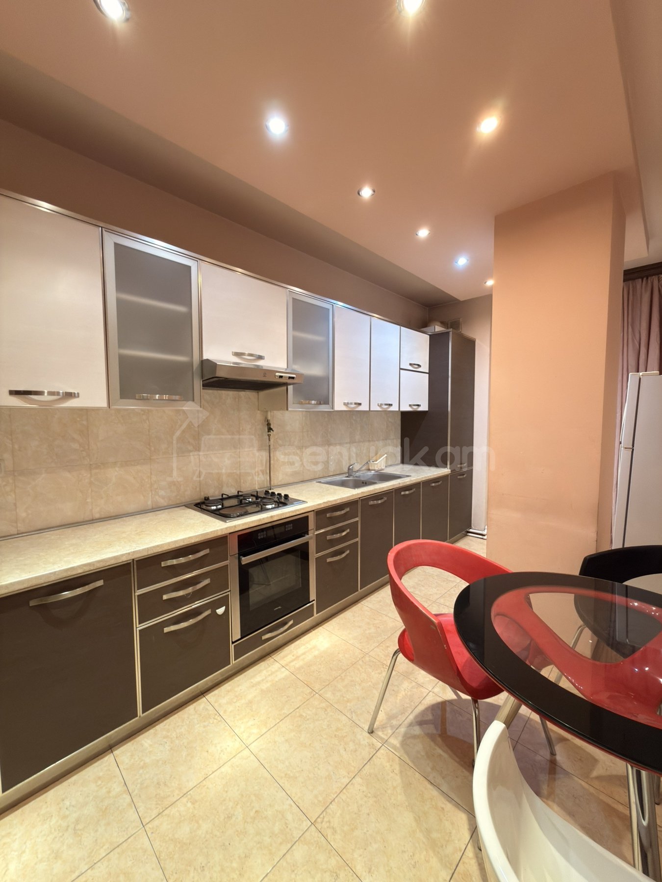 2 Սենյականոց Բնակարան Նորակառույցում, 100քմ, 8/13 հարկ, Կապիտալ Վերանորոգված, Կահավորված, Արևկող