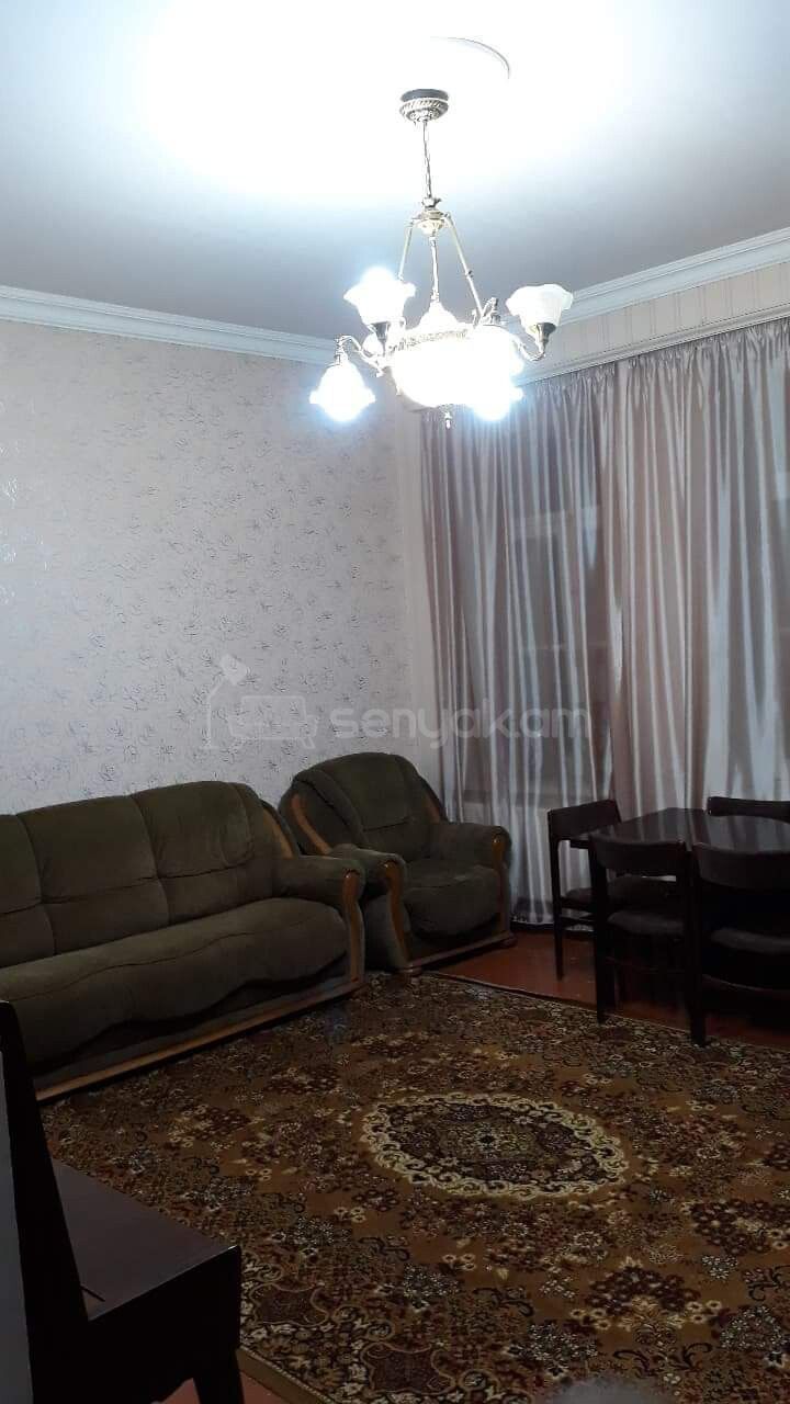 8 Սենյականոց Բնակարան Քարե Շենքում, 360քմ, 2/2 հարկ, Կոսմետիկ Վերանորոգված