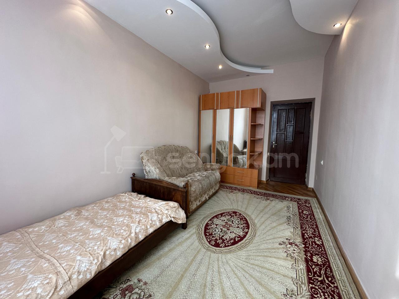 2 Սենյականոց Բնակարան Քարե Շենքում, 67քմ, 4/5 հարկ, Կապիտալ Վերանորոգված