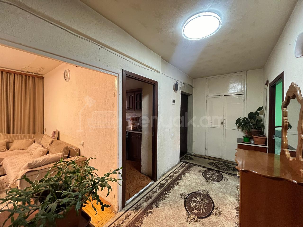 2 Սենյականոց Բնակարան, 87քմ, 9/9 հարկ, Նորմալ Վիճակում