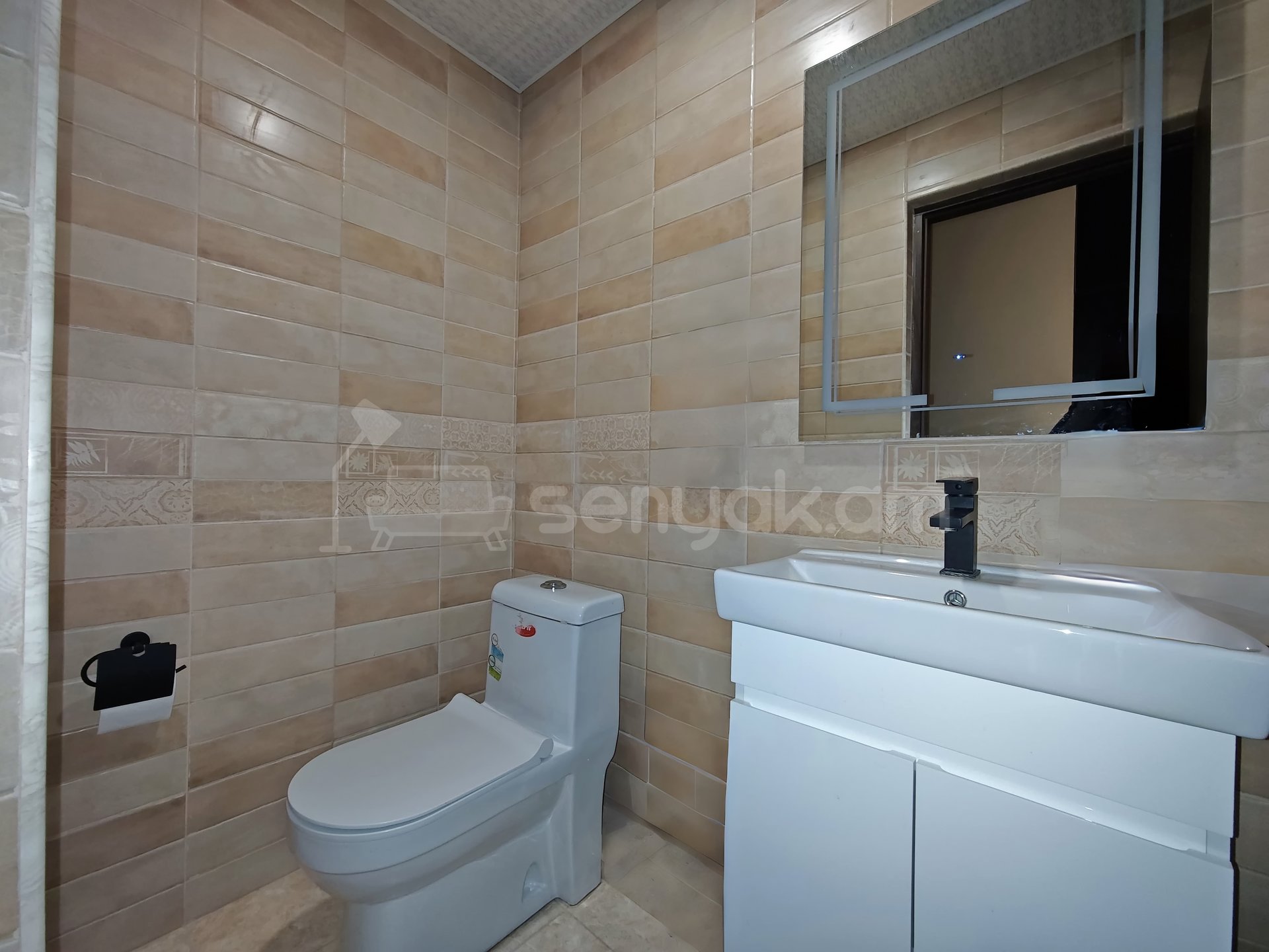 3 Սենյականոց Բնակարան Նորակառույցում, 121քմ, 5/14 հարկ, Կապիտալ Վերանորոգված