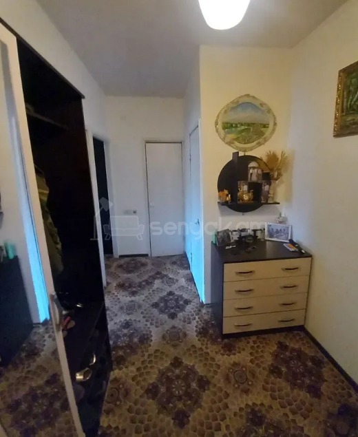 3 Սենյականոց Բնակարան, 73քմ, 5/9 հարկ, Պետական Վիճակում