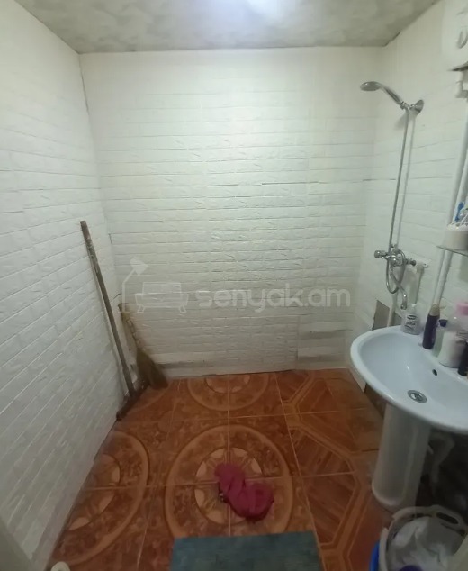 3 Սենյականոց Բնակարան, 73քմ, 5/9 հարկ, Պետական Վիճակում