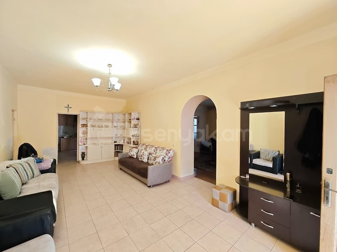 6 Սենյականոց Սեփական Տուն, 243քմ, Նորմալ Վիճակում, Ավտոտնակով