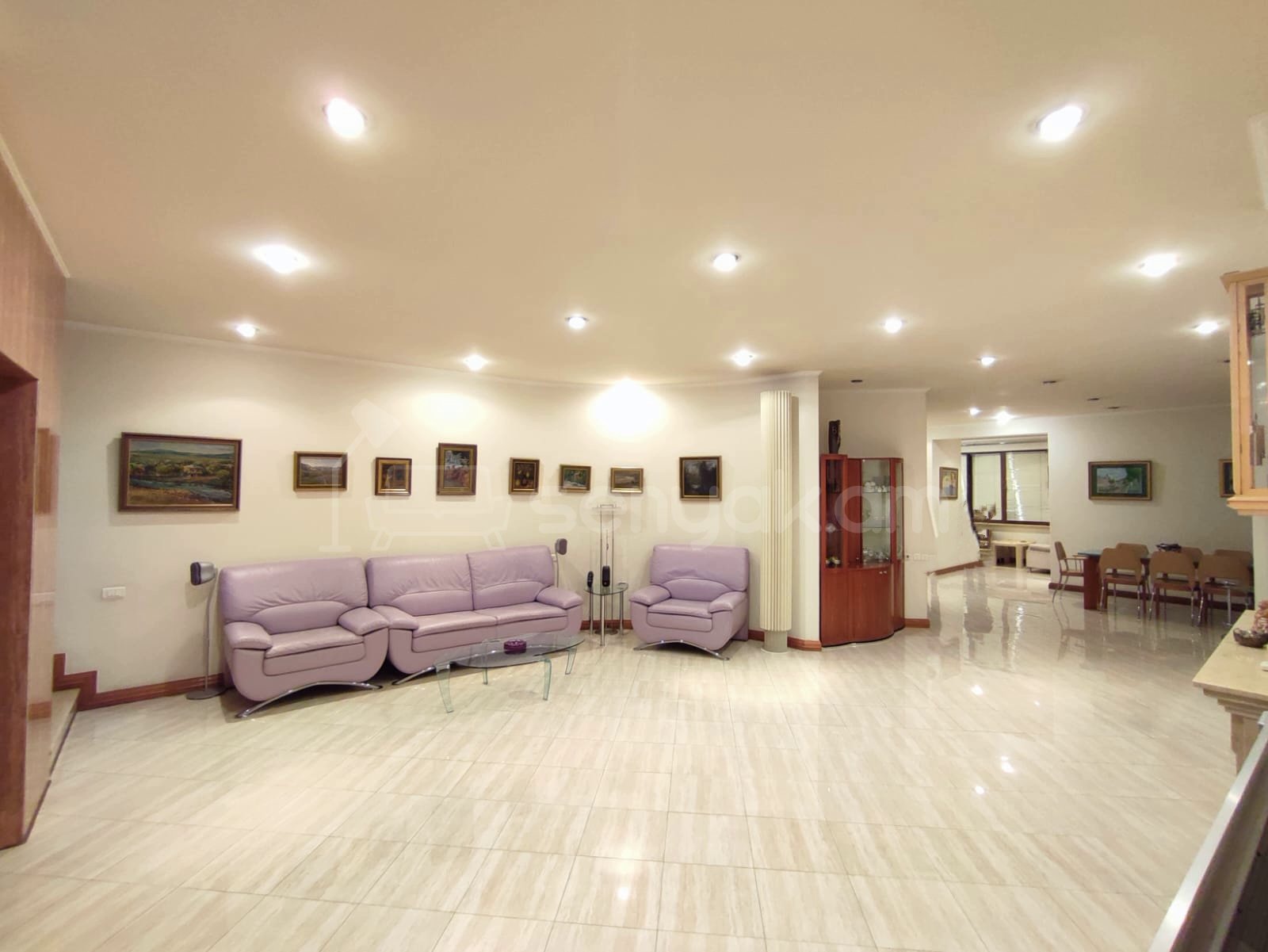 5 Սենյականոց Բնակարան Քարե Շենքում, 203քմ, 6/6 հարկ, Կապիտալ Վերանորոգված