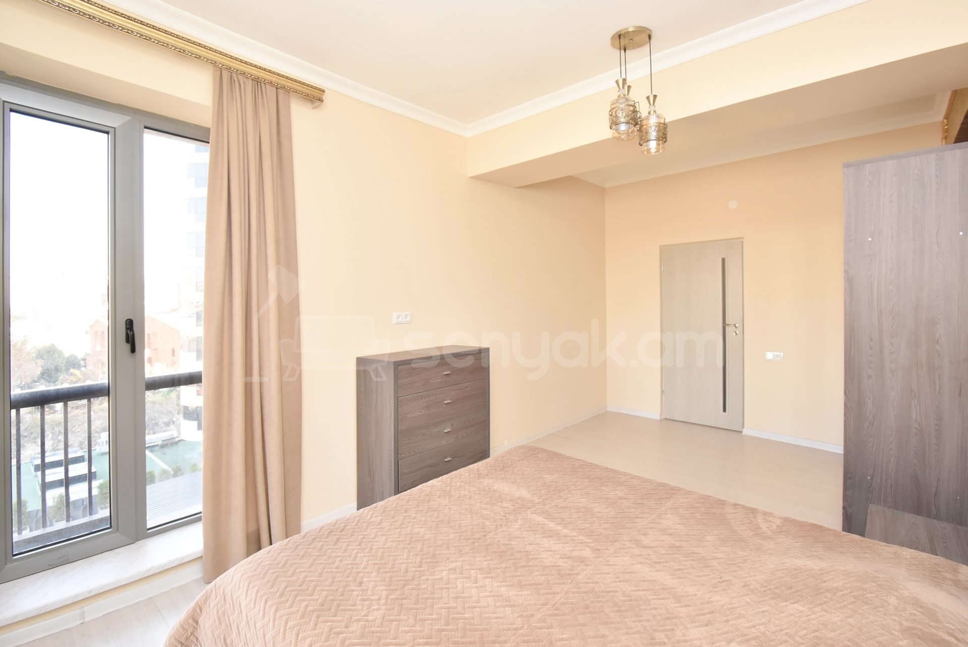 3 Սենյականոց Բնակարան Նորակառույցում, 110քմ, 6/14 հարկ, Կապիտալ Վերանորոգված