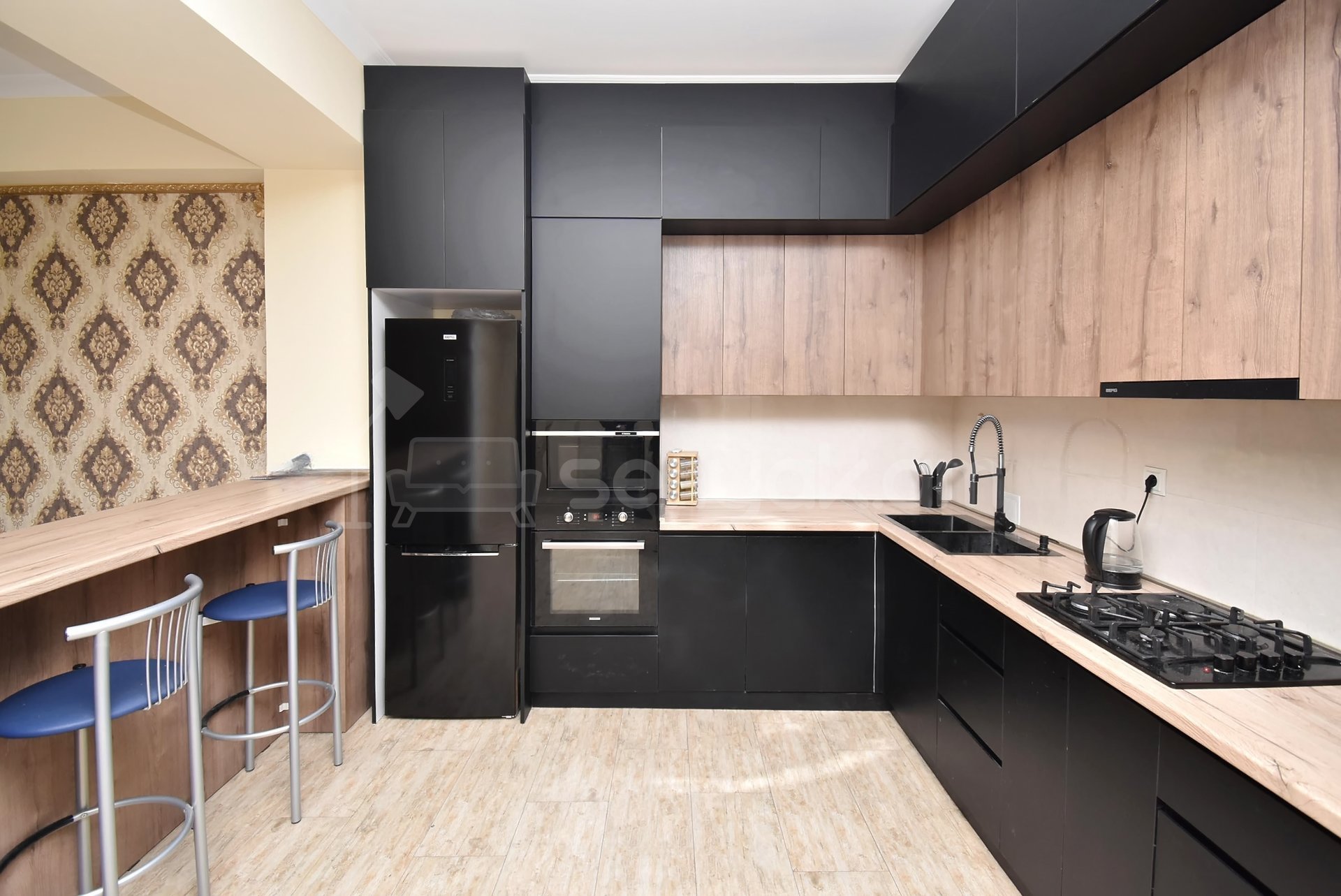 3 Սենյականոց Բնակարան Նորակառույցում, 110քմ, 6/14 հարկ, Կապիտալ Վերանորոգված