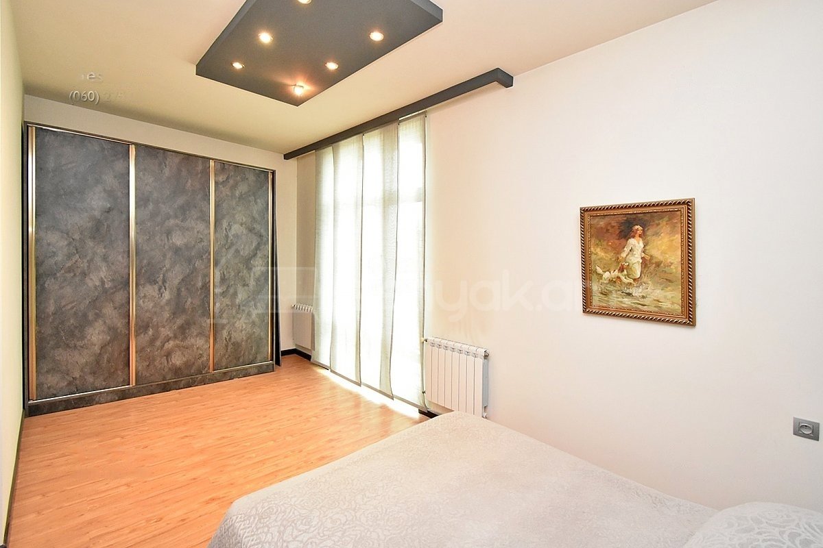 5 Սենյականոց Շքեղ Առանձնատուն, 315քմ, Ավտոտնակով