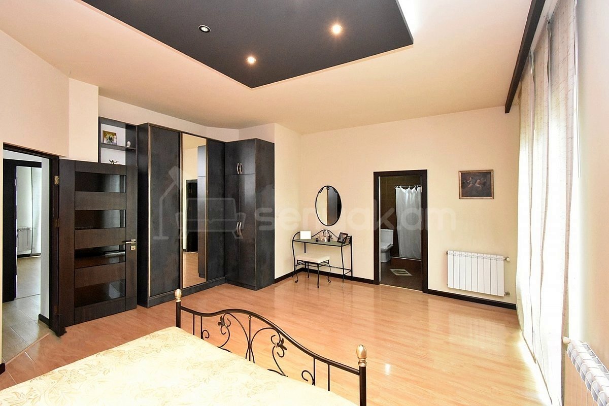 5 Սենյականոց Շքեղ Առանձնատուն, 315քմ, Ավտոտնակով