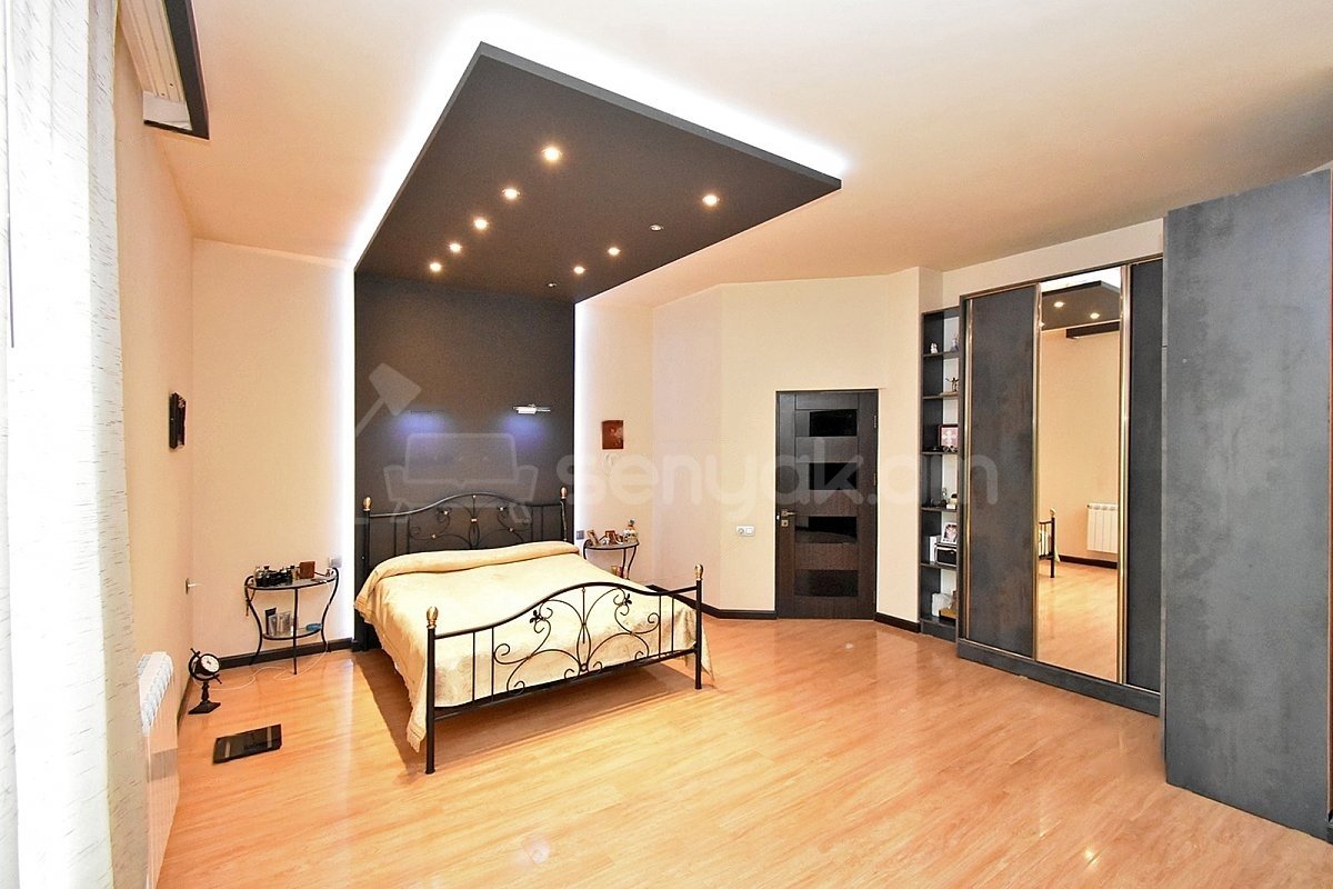 5 Սենյականոց Շքեղ Առանձնատուն, 315քմ, Ավտոտնակով