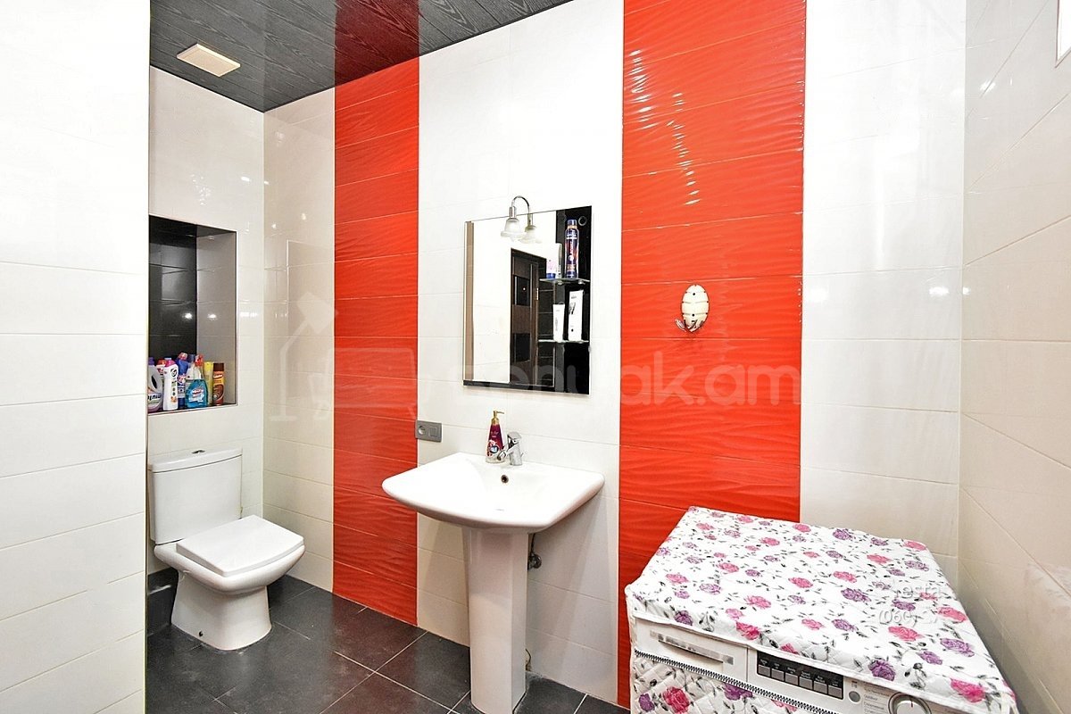 5 Սենյականոց Շքեղ Առանձնատուն, 315քմ, Ավտոտնակով