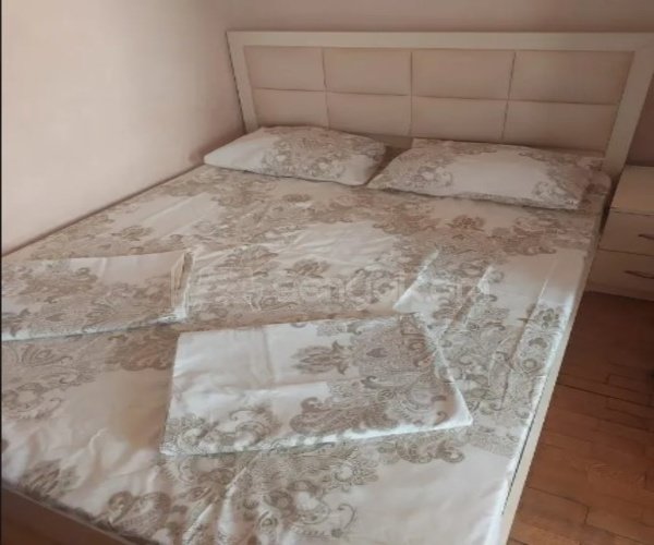 1 Սենյականոց Բնակարան Քարե Շենքում, 35քմ, 2/5 հարկ, Կոսմետիկ Վերանորոգված, Կահավորված, Արևկող