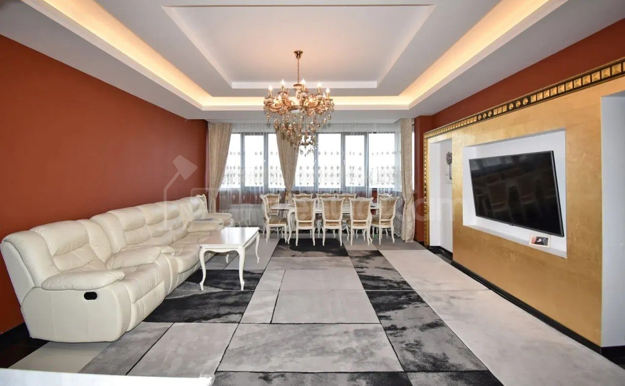 3 Սենյականոց Բնակարան, 123քմ, 5/18 հարկ, Կապիտալ Վերանորոգված