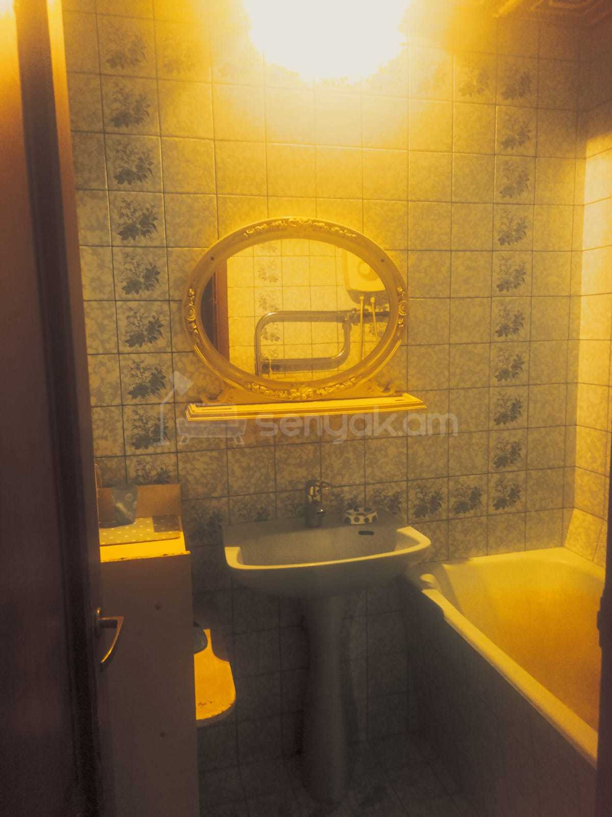 2 Սենյականոց Բնակարան, 66քմ, 3/9 հարկ, Կոսմետիկ Վերանորոգված, Կահավորված, Արևկող