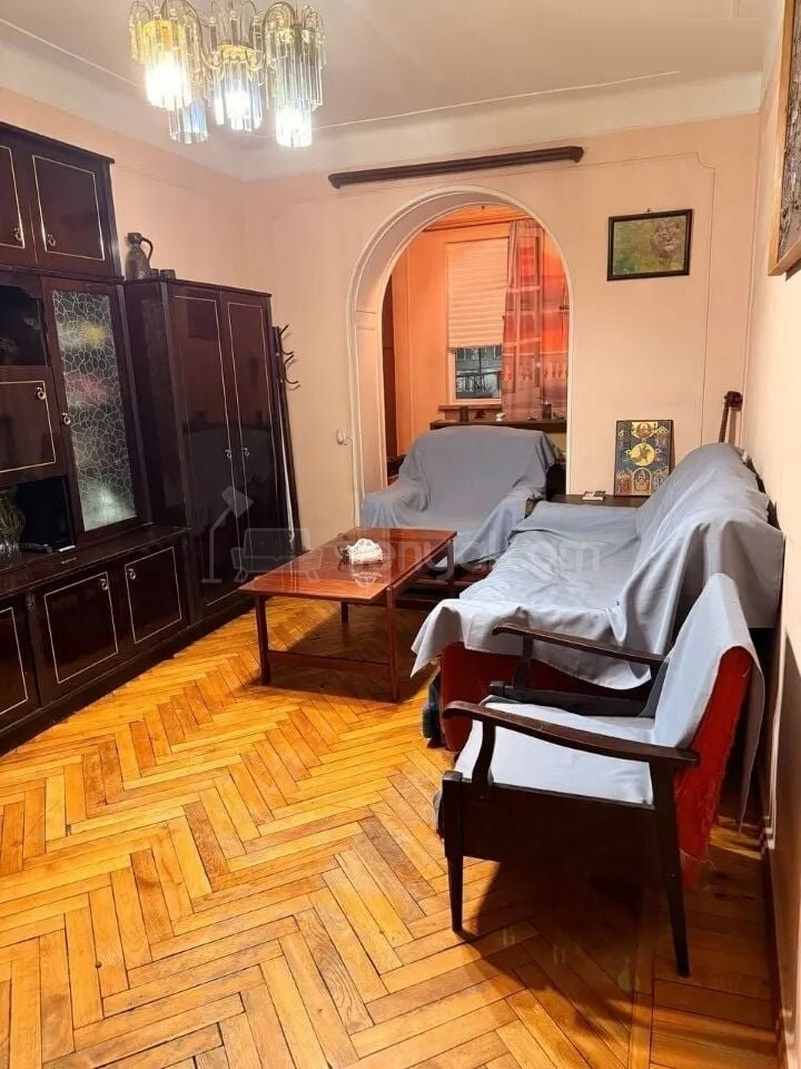 2 Սենյականոց Բնակարան Քարե Շենքում, 57քմ, 3/4 հարկ, Նորմալ Վիճակում