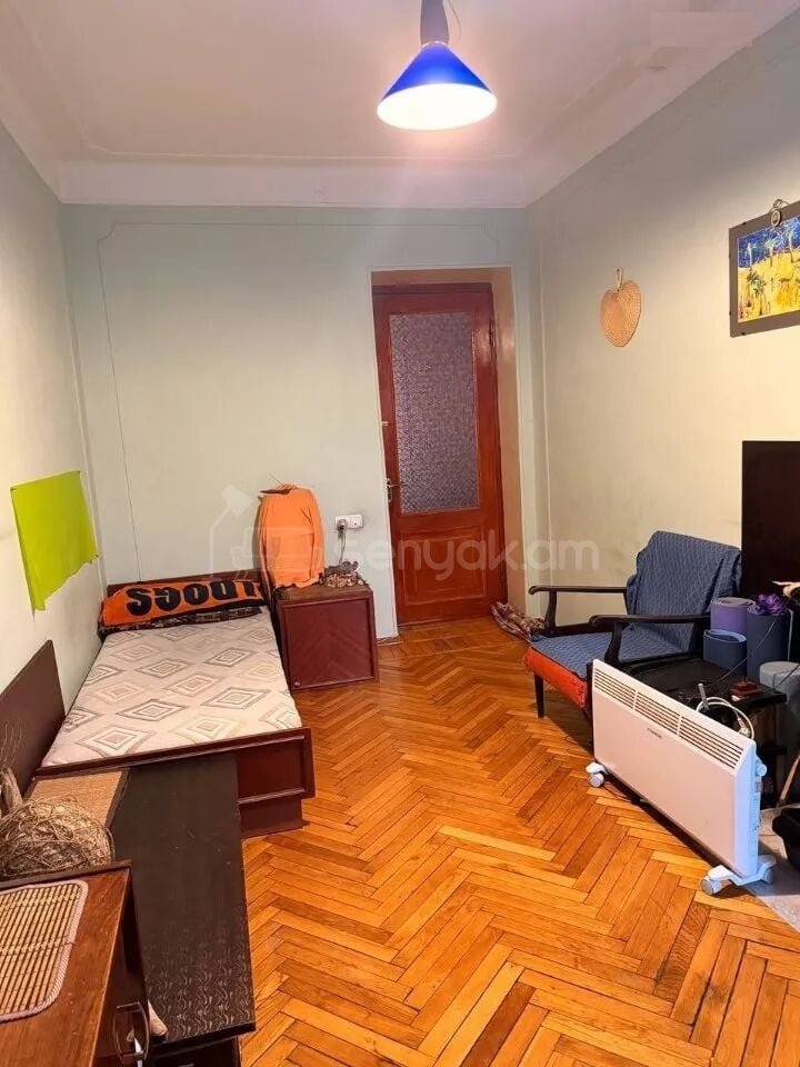 2 Սենյականոց Բնակարան Քարե Շենքում, 57քմ, 3/4 հարկ, Նորմալ Վիճակում