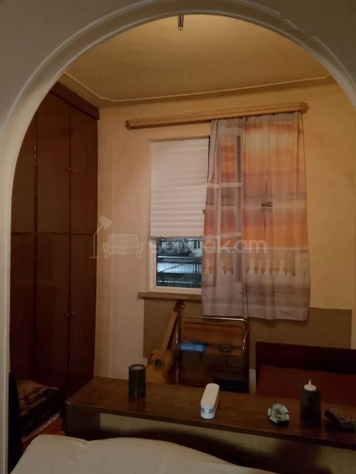 2 Սենյականոց Բնակարան Քարե Շենքում, 57քմ, 3/4 հարկ, Նորմալ Վիճակում