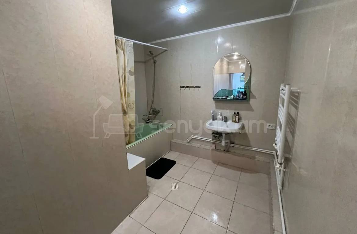 2 Սենյականոց Սեփական Տուն, 124քմ, Կոսմետիկ Վերանորոգված, Կահավորված