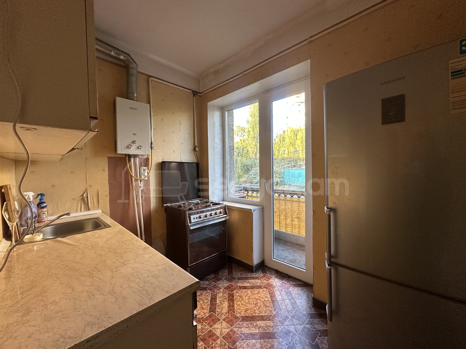 1 Սենյականոց Բնակարան Քարե Շենքում, 34քմ, 2/4 հարկ, Կոսմետիկ Վերանորոգված