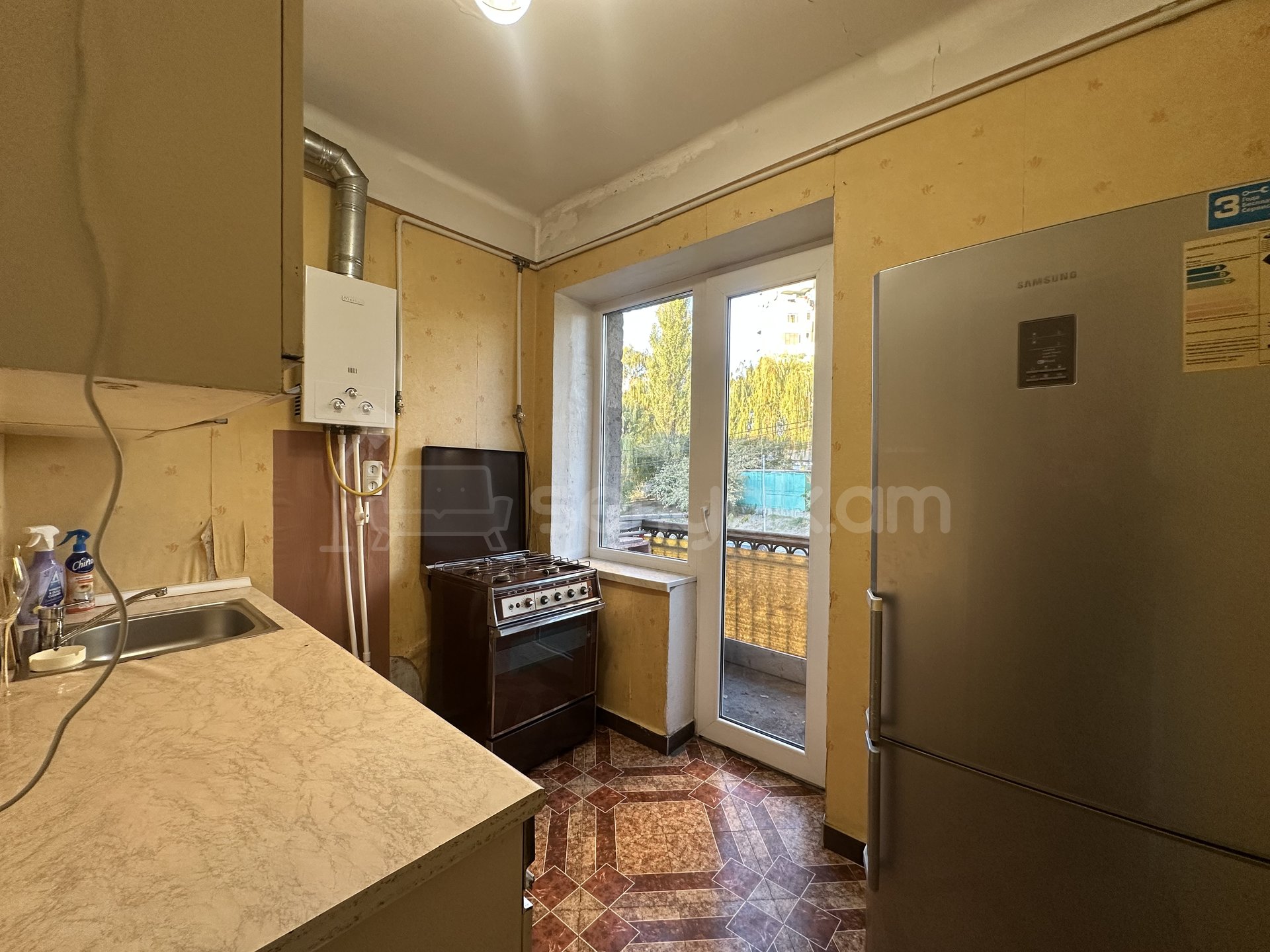 1 Սենյականոց Բնակարան Քարե Շենքում, 34քմ, 2/4 հարկ, Կոսմետիկ Վերանորոգված