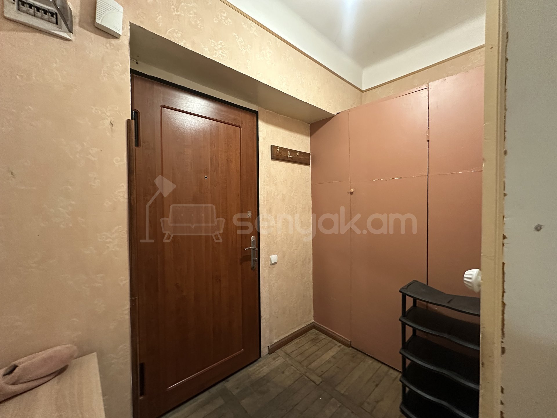 1 Սենյականոց Բնակարան Քարե Շենքում, 34քմ, 2/4 հարկ, Կոսմետիկ Վերանորոգված