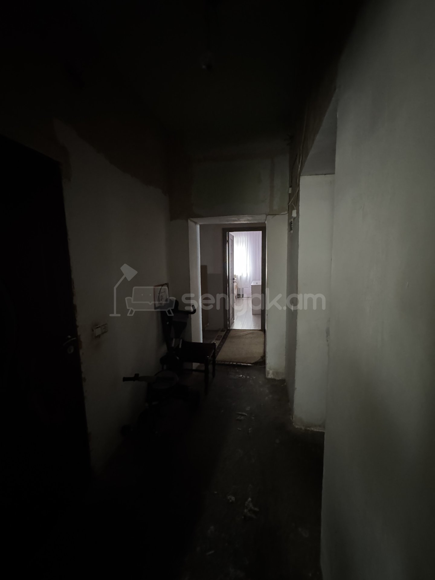 3 Սենյականոց Բնակարան Քարե Շենքում, 68քմ, 2/2 հարկ, Նորմալ Վիճակում