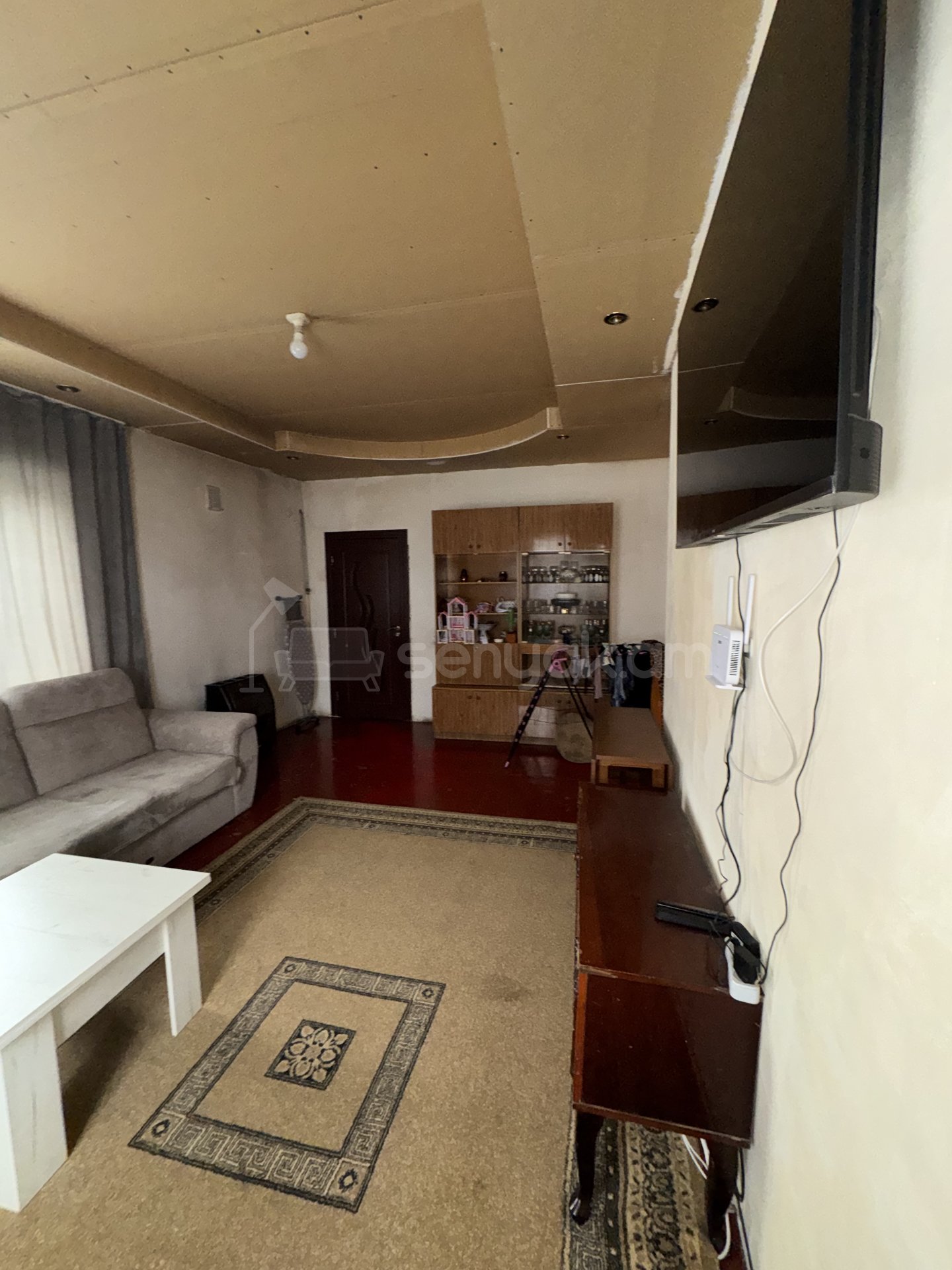 3 Սենյականոց Բնակարան Քարե Շենքում, 68քմ, 2/2 հարկ, Նորմալ Վիճակում