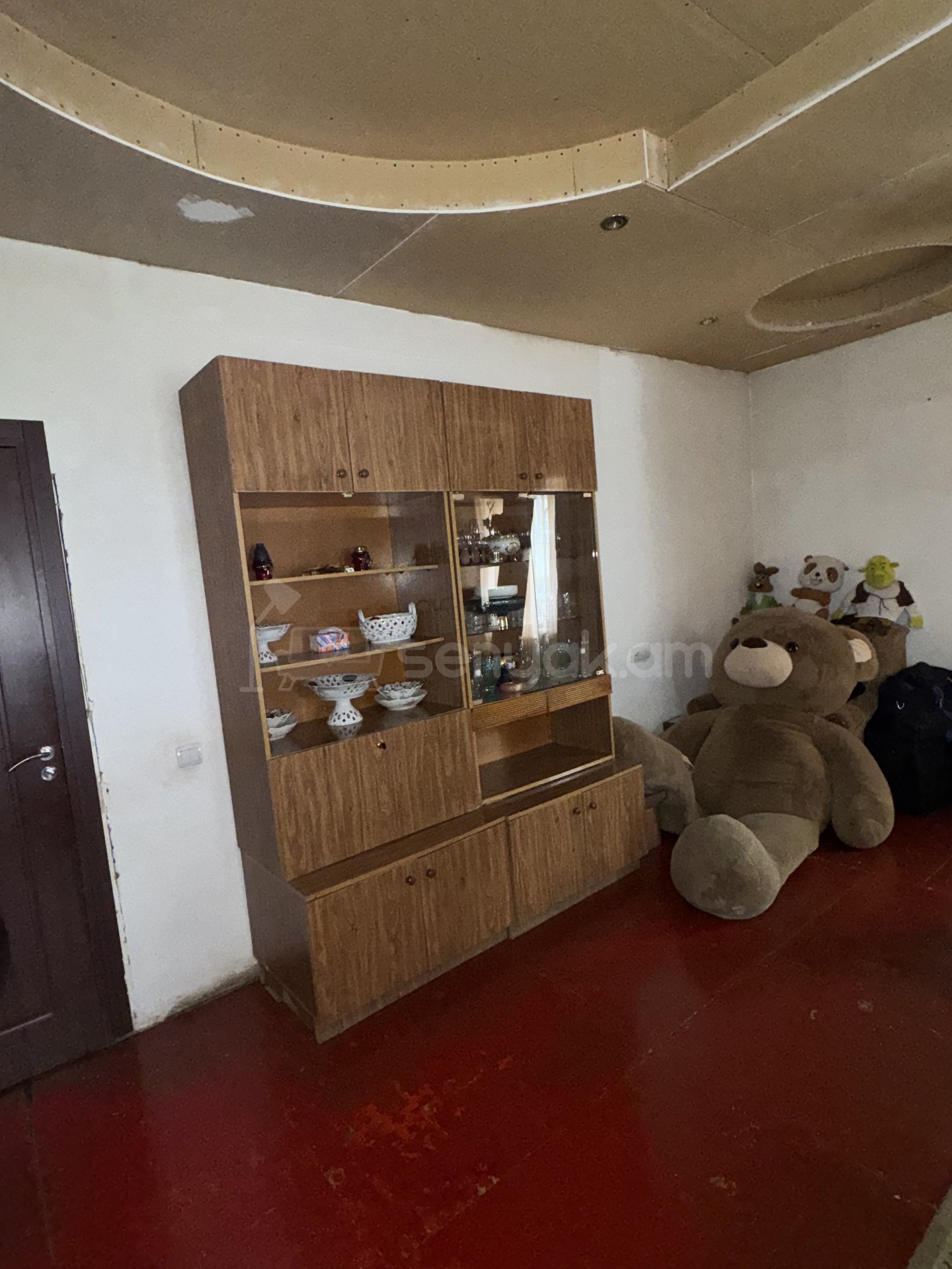 3 Սենյականոց Բնակարան Քարե Շենքում, 68քմ, 2/2 հարկ, Նորմալ Վիճակում