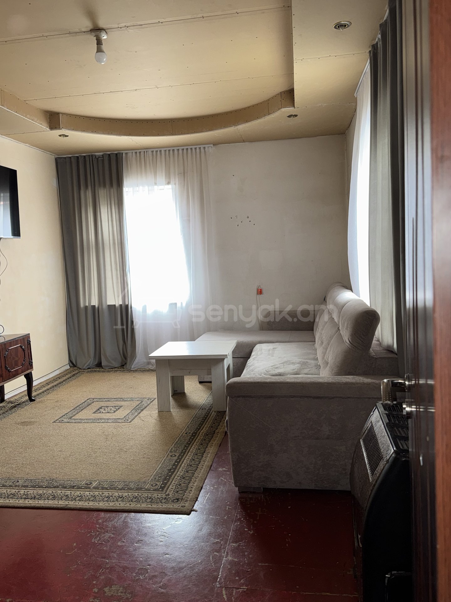 3 Սենյականոց Բնակարան Քարե Շենքում, 68քմ, 2/2 հարկ, Նորմալ Վիճակում