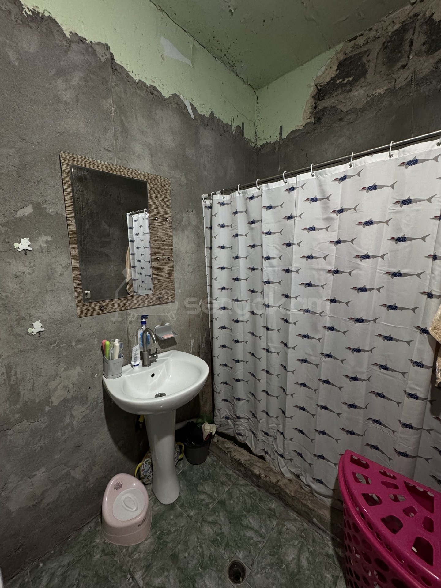 3 Սենյականոց Բնակարան Քարե Շենքում, 68քմ, 2/2 հարկ, Նորմալ Վիճակում