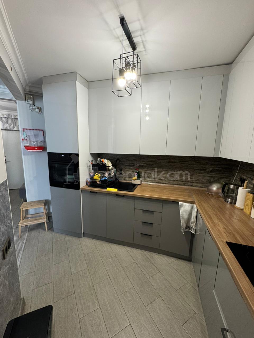 3 Սենյականոց Բնակարան Նորակառույցում, 69քմ, 11/12 հարկ, Դիզայներական Վերանորոգված