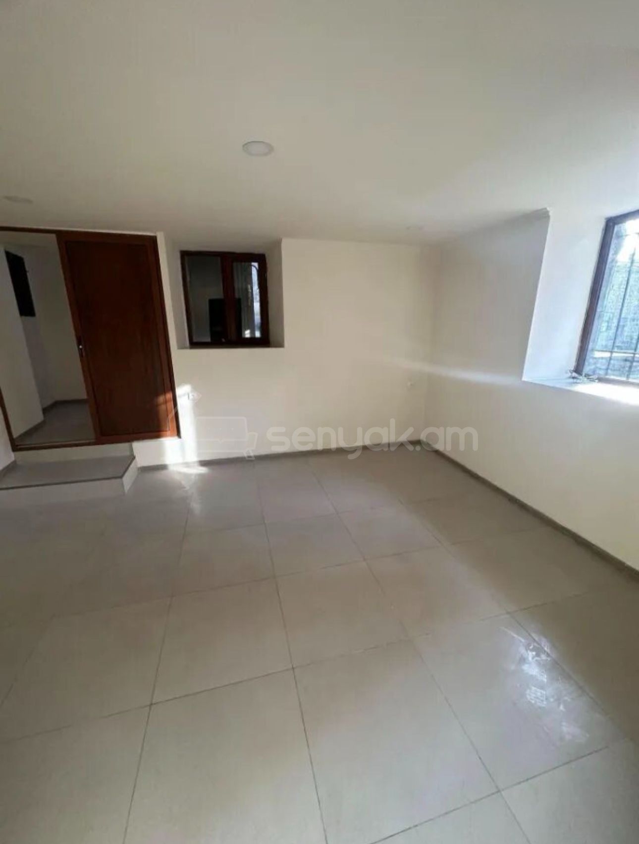 Օֆիսային Տարածք, 42քմ, Կապիտալ Վերանորոգված