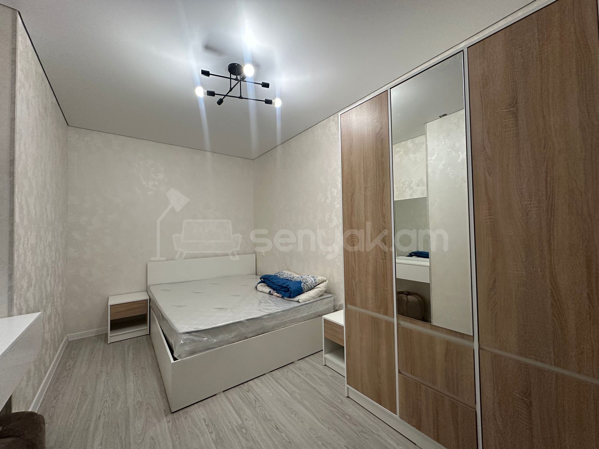 2 Սենյականոց Բնակարան, 47քմ, 11/15 հարկ, Դիզայներական Վերանորոգված, Կահավորված, Արևկող