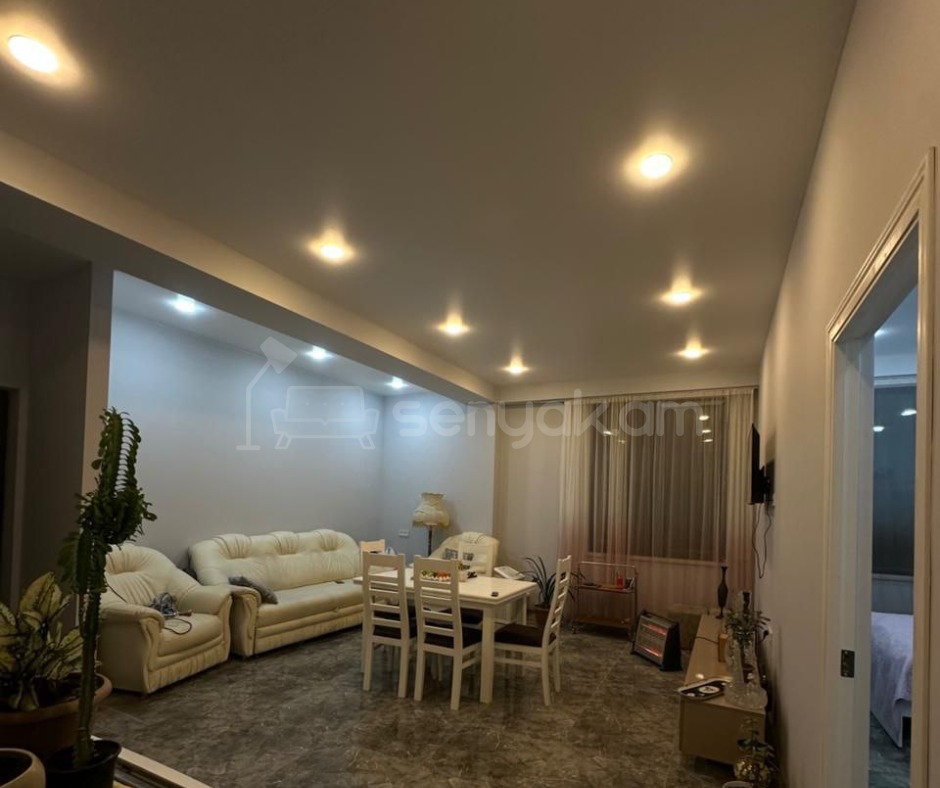 2 Սենյականոց Բնակարան Նորակառույց Քարե Շենքում, 50քմ, 1/4 հարկ, Դիզայներական Վերանորոգված