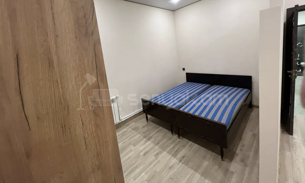 2 Սենյականոց Բնակարան Քարե Շենքում, 44քմ, 1/1 հարկ, Կապիտալ Վերանորոգված, Կահավորված