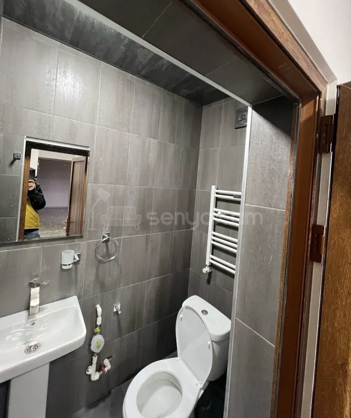 2 Սենյականոց Բնակարան Քարե Շենքում, 44քմ, 1/1 հարկ, Կապիտալ Վերանորոգված, Կահավորված