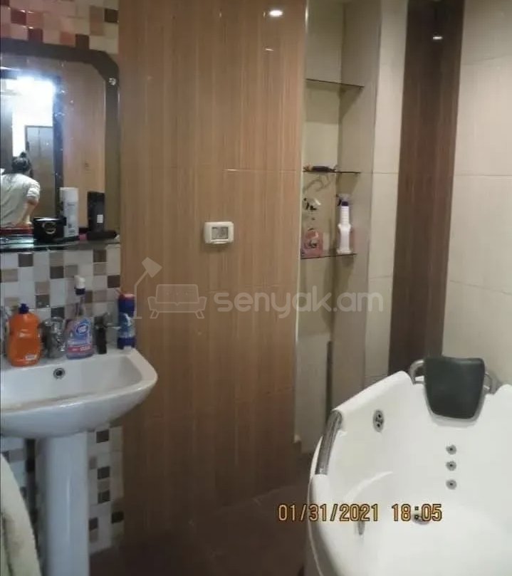 3 Սենյականոց Բնակարան, 77քմ, 3/9 հարկ, Կապիտալ Վերանորոգված, Կահավորված, Արևկող