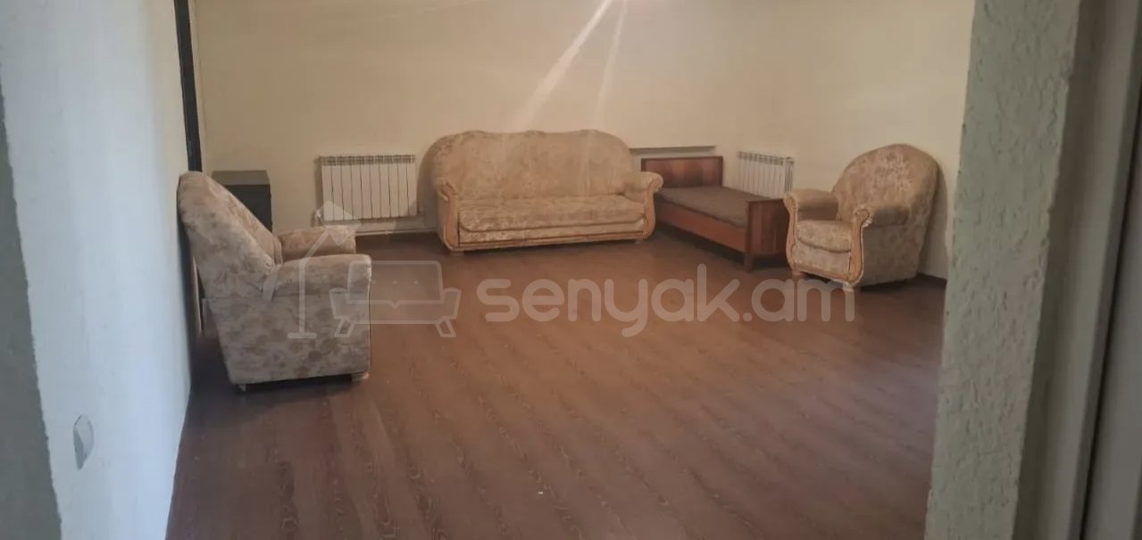 2 Սենյականոց Բնակարան Քարե Շենքում, 72քմ, 4/4 հարկ, Կապիտալ Վերանորոգված, Կահավորված