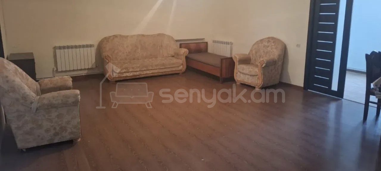 2 Սենյականոց Բնակարան Քարե Շենքում, 72քմ, 4/4 հարկ, Կապիտալ Վերանորոգված, Կահավորված