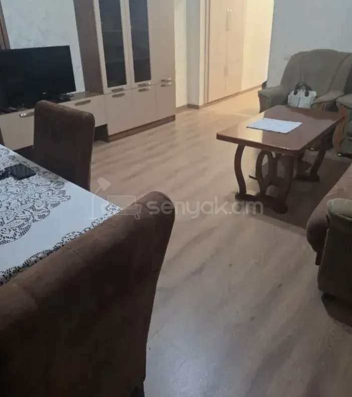 3 Սենյականոց Բնակարան, 77քմ, 5/9 հարկ, Նորմալ Վիճակում, Կահավորված, Արևկող