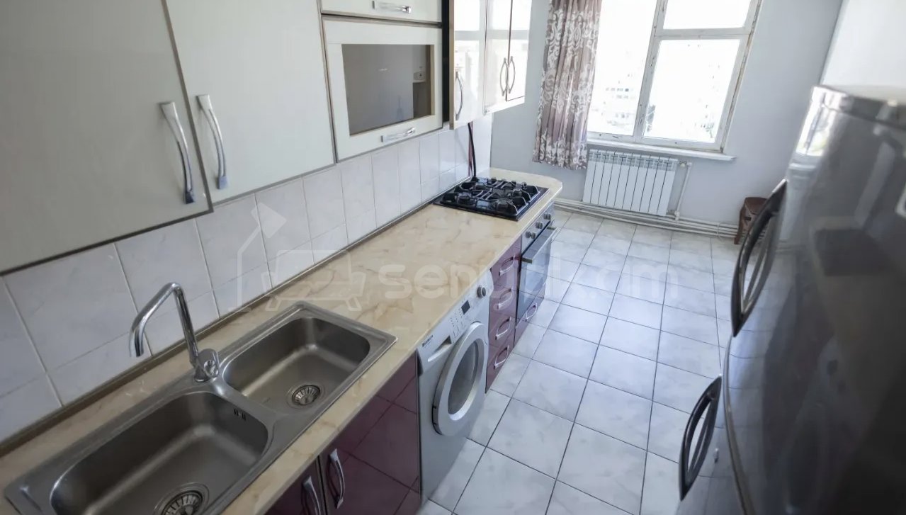 3 Սենյականոց Բնակարան, 85քմ, 8/14 հարկ, Կապիտալ Վերանորոգված, Կահավորված, Արևկող