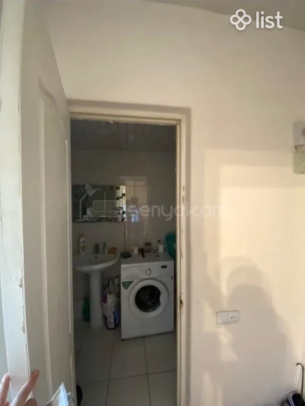 1 Սենյականոց Բնակարան Քարե Շենքում, 40քմ, 1/5 հարկ, Կապիտալ Վերանորոգված, Կահավորված