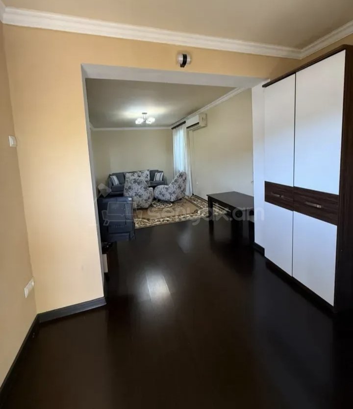 2 Սենյականոց Բնակարան Քարե Շենքում, 44քմ, 2/5 հարկ, Կապիտալ Վերանորոգված, Կահավորված, Արևկող