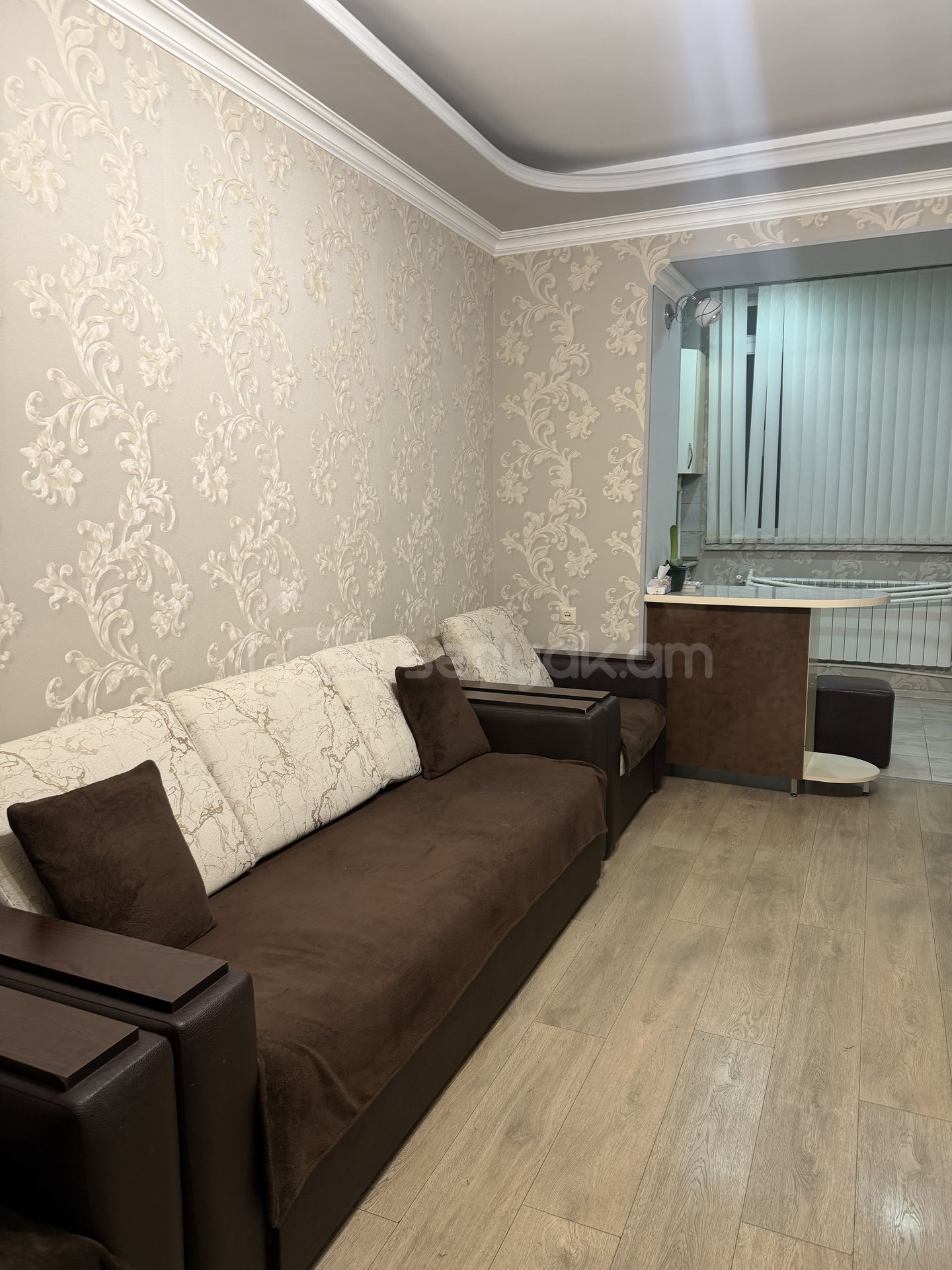 2 Սենյականոց Բնակարան Քարե Շենքում, 44քմ, 4/5 հարկ, Կապիտալ Վերանորոգված