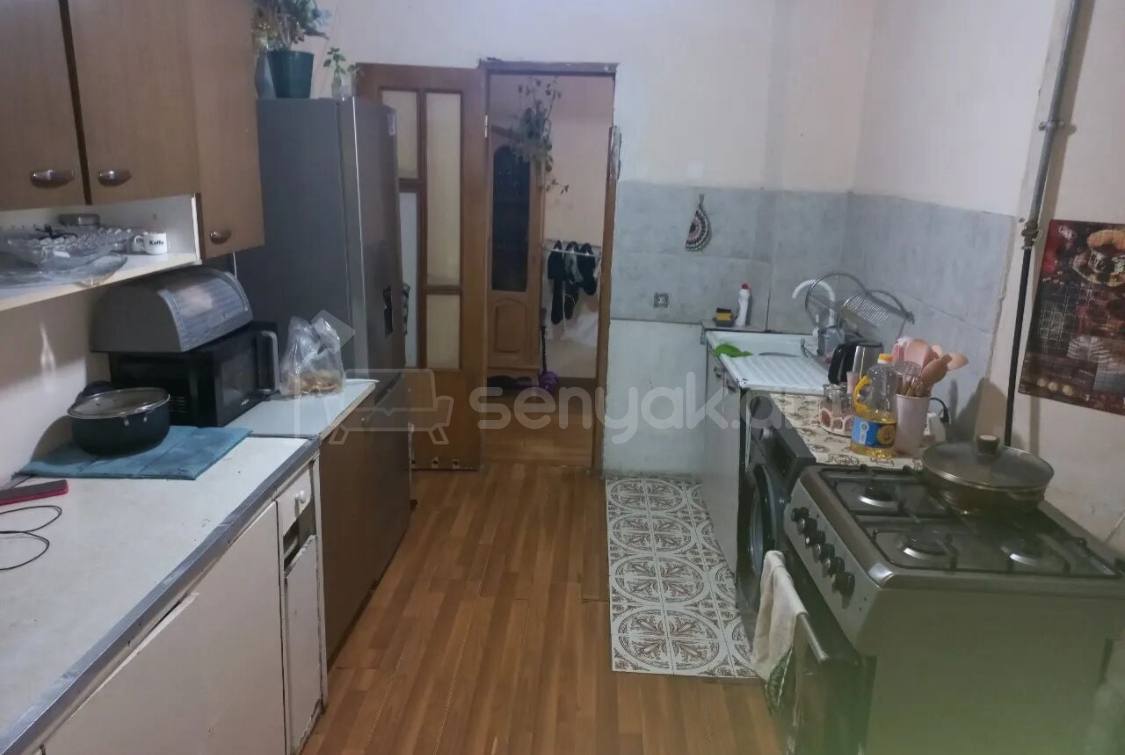 3 Սենյականոց Բնակարան, 74քմ, 2/16 հարկ, Նորմալ Վիճակում, Կահավորված, Արևկող