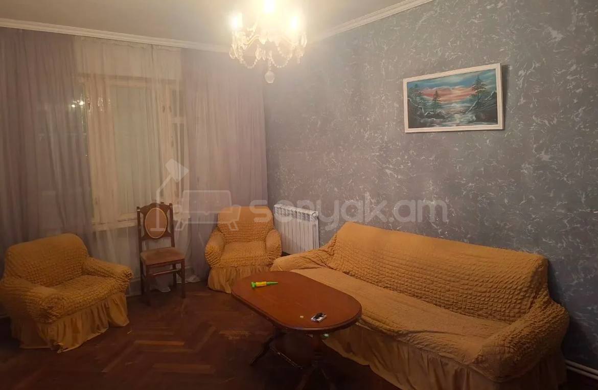 2 Սենյականոց Բնակարան Քարե Շենքում, 56քմ, 2/5 հարկ, Նորմալ Վիճակում, Կահավորված, Արևկող