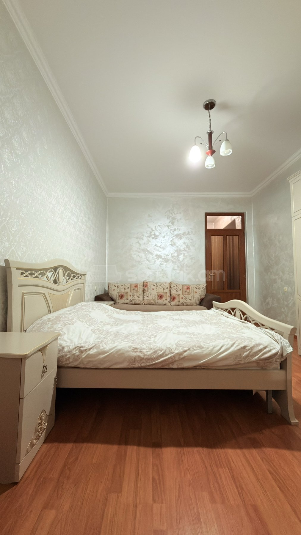 2 Սենյականոց Բնակարան Քարե Շենքում, 53քմ, 2/5 հարկ, Կապիտալ Վերանորոգված