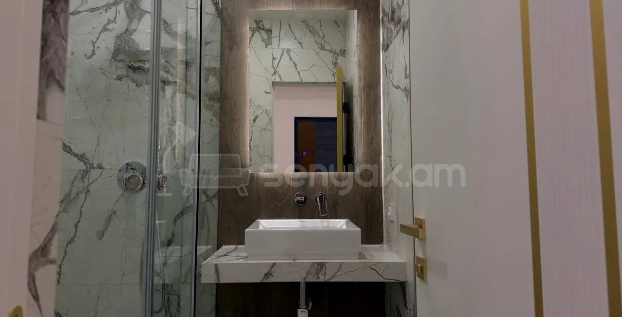 3 Սենյականոց Բնակարան Նորակառույցում, 128քմ, 5/17 հարկ, Դիզայներական Վերանորոգված