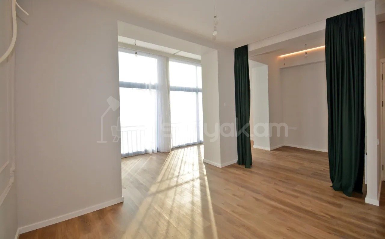 2 Սենյականոց Բնակարան Քարե Շենքում, 43քմ, 3/5 հարկ, Կապիտալ Վերանորոգված